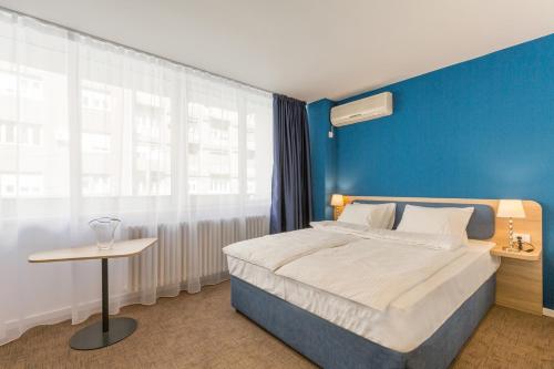 Premium Crown Suites - image 6