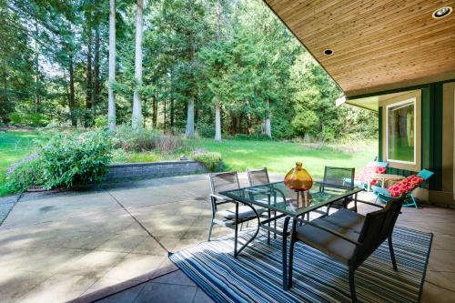 Classic Retreat Mansion Crescent Beach