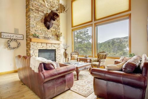 Secluded & Spacious Mountain Getaway - Morrison