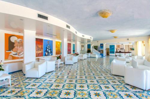 Фойє, Ferretti Hotel in Діаманте