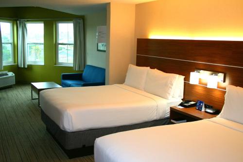 Holiday Inn Express Hotel & Suites Marina, an IHG Hotel