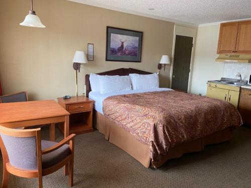 Snowshoe Motel - image 5