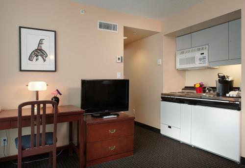Rosedale on Robson Suite Hotel, Vancouver (foto 11)