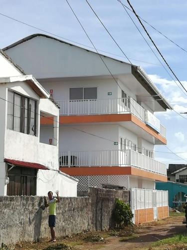 Victoria's Gennie Bay Village Hostal - image 5