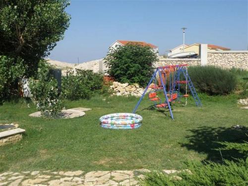 Maestro - 30m from the beach