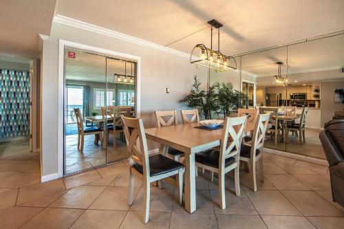 Holiday Surf & Racquet Club 505 - image 4