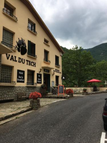 Hôtel Le Val Du Tech - Hotel - Prats-de-Mollo-la-Preste