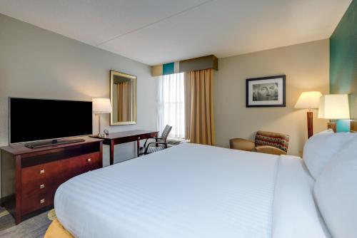 Holiday Inn Express Washington DC East- Andrews AFB, an IHG Hotel