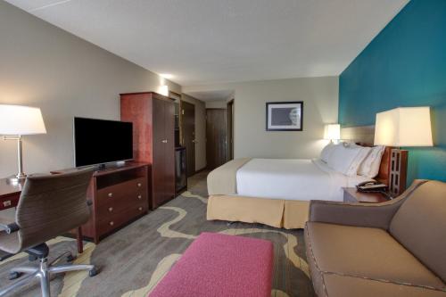 Holiday Inn Express Washington DC East- Andrews AFB, an IHG Hotel