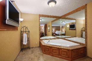 Best Western Plus North Canton Inn and Suites