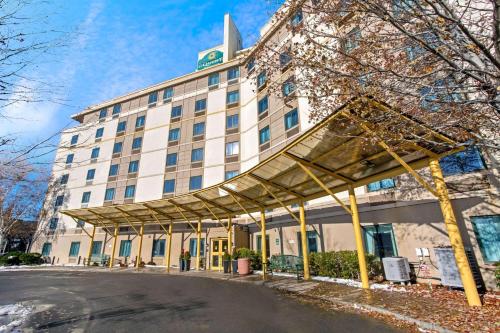 La Quinta Inn & Suites by Wyndham Boston Somerville