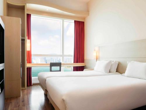 Hotel ibis Hong Kong Central and Sheung Wan