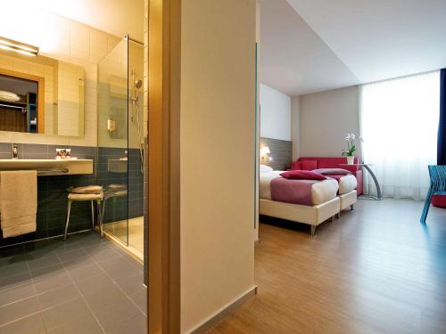 Standard Twin Room with Sofa