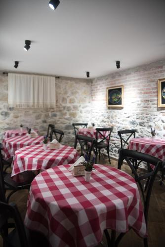 Old Bazaar Rooms