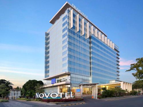 Novotel Makassar Grand Shayla Hotel