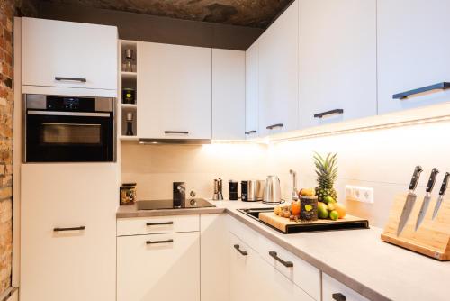 Luxurious Urban Living - Premium Downtown Apartments next to HBF, Berlin (Foto 3)