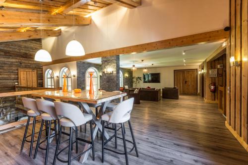 حانة/استراحة, Hotel Le Labrador in ليه جاودينايس