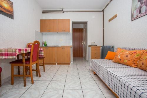 Apartments Mira on the Peljesac peninsula - image 4