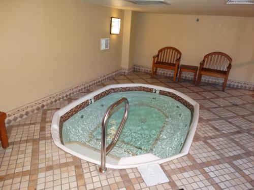 Suites at Jockey Club (No Resort Fee) - image 12