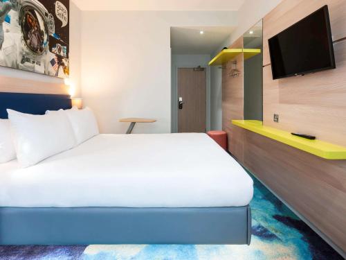 ibis Styles London Heathrow Airport