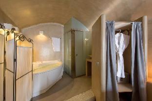 La Perla Villas and Suites - image 10