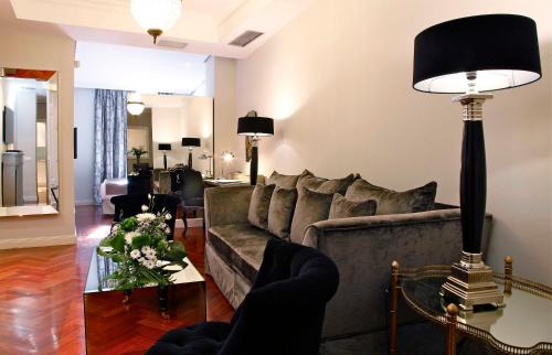Luxury Suites - image 9
