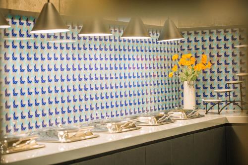 Restaurant, Holiday Inn Express Ningbo Fenghua By IHG in Fenghua District