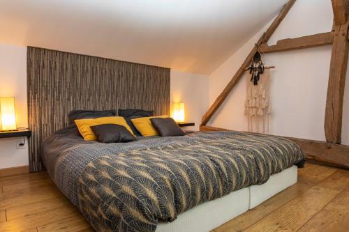 . BELLILOIRE, Chambre à la campagne