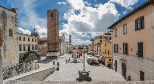 Hotel Crystal - Tap to explore photos