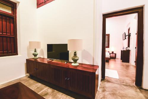 252248188 Thambu Illam