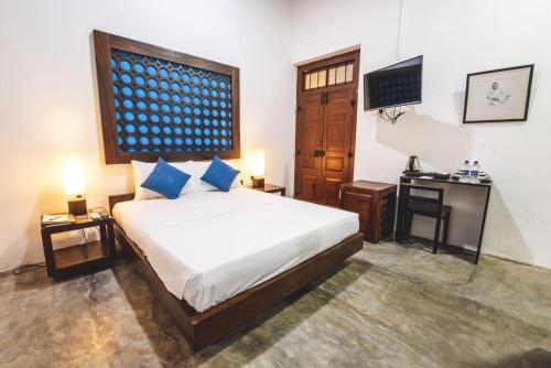 252248951 Thambu Illam