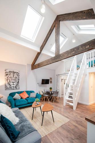 Air Host and Clean - Apartment 2 Broadhurst Court sleeps 6 minutes from town centre - image 6