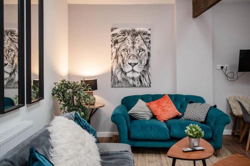 Air Host and Clean - Apartment 2 Broadhurst Court sleeps 6 minutes from town centre - image 8