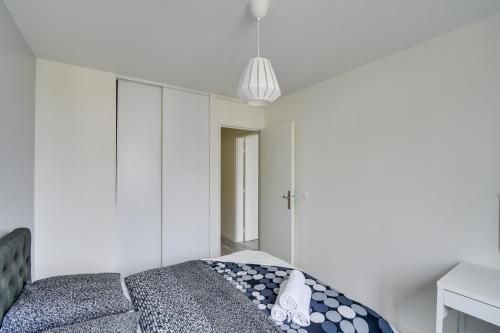 Chic and spacious apart with parking in Cergy