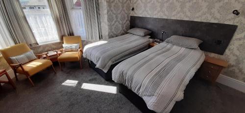 Brooke House - image 2