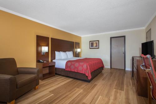 Ramada by Wyndham Tampa Westshore Airport South