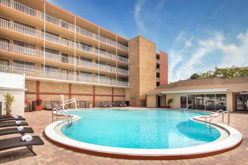 Swimming pool, Ramada by Wyndham Tampa Westshore Airport South near Cypress Point Park