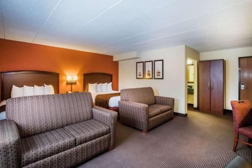 AmericInn by Wyndham Grand Forks