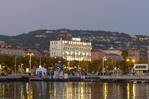 Hotel Splendid - Hôtel - Cannes