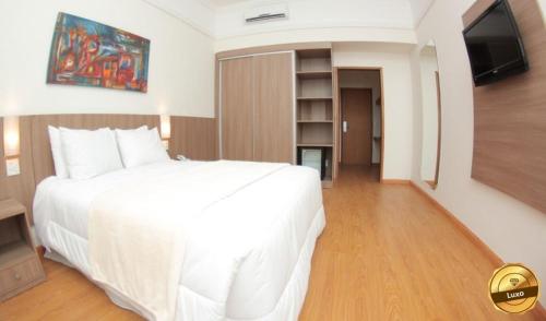 3 twin beds