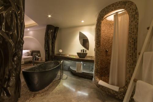 Hangaroa Eco Village & Spa