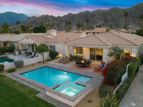 DESERT OASIS 5 STAR PRIVATE POOL-SPA-BBQ and MORE - image 8