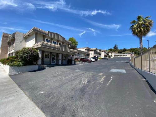 Budget Inn Of Hayward image 30