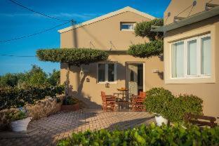 Notos Heights Hotel & Suites - image 9