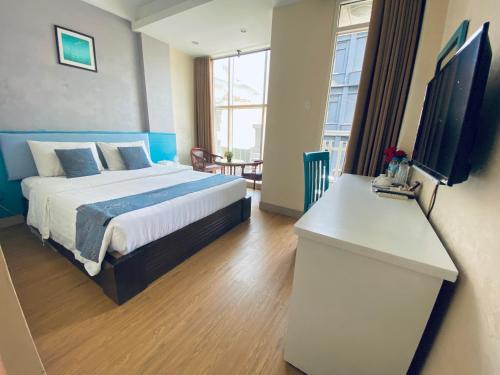 room detail thumbnail 1