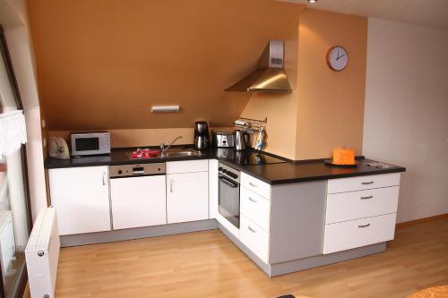 Konyha, Ferienwohnungen Haus Albert in Grossheubach