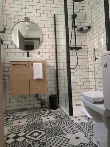 Bathroom, Appart'TERRASSE a 20 min des Champs Elysees in Maisons-Laffitte