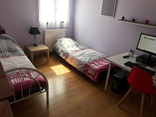 CHAMBRE LUXE A RESERVER in Mantes-la-Ville