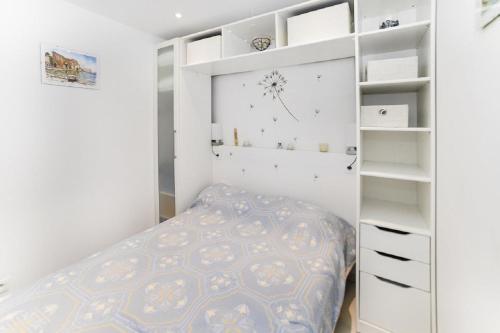 1 double bed, 1 sofa bed