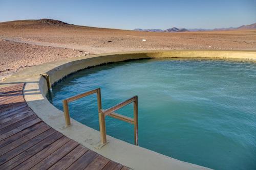 Swimming pool, Kanaan Desert Retreat in Naukluft Mountains
